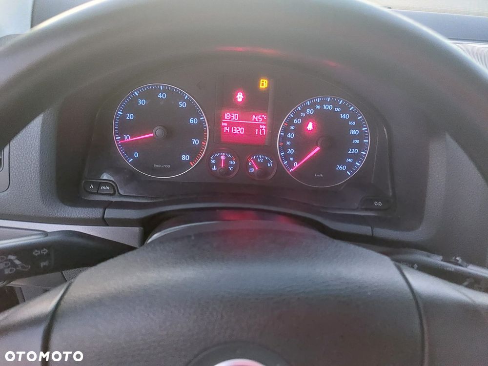 Volkswagen Golf - 8