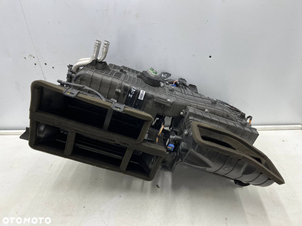 Nagrzewnica Hyundai i30 I FD 07-12r. wersja z KLIMĄ obudowa chłodnicy wody parownik klimatyzacji - 1