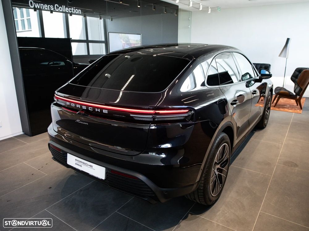 Porsche Macan Electric - 12