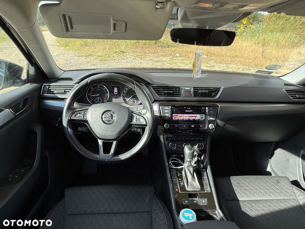 Skoda Superb 2.0 TDI DSG Premium Edition - 8