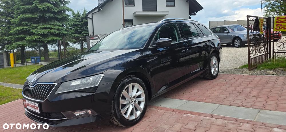 Skoda Superb 2.0 TDI Premium Edition - 2