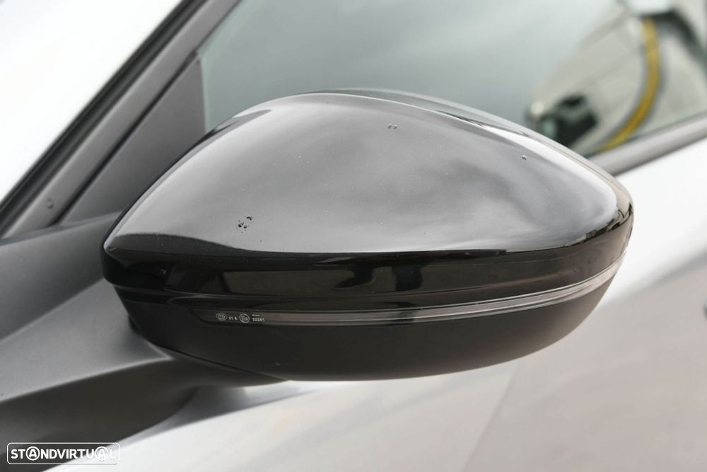 Peugeot 2008 1.2 Allure - 32