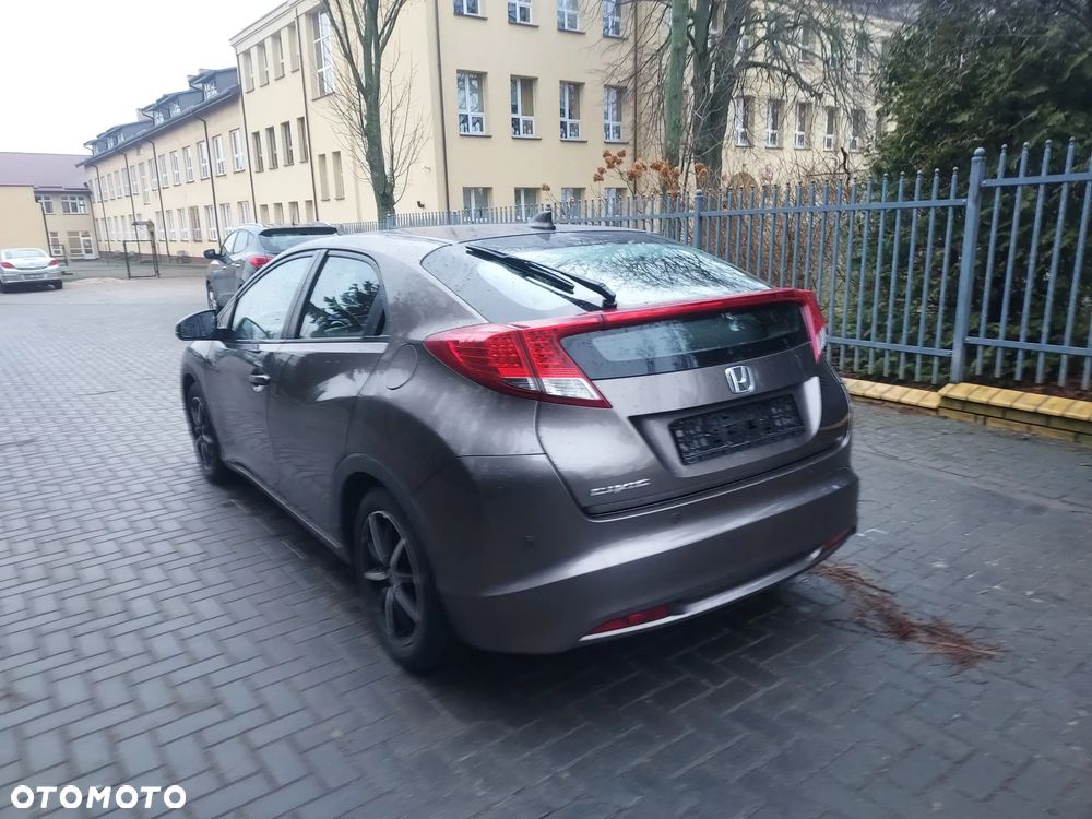 Honda Civic 1.4 i-VTEC Comfort - 8