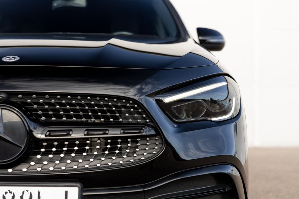 Mercedes-Benz GLA 250 8G-DCT AMG Line - 14