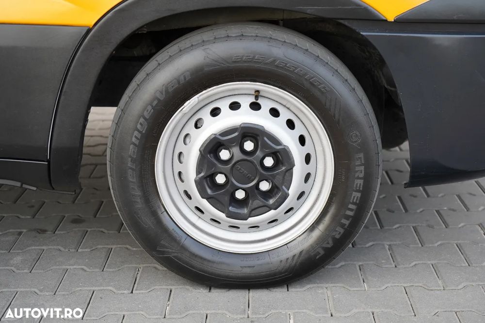 Iveco DAILY 35-130 / AUTOBUZ / 7 LOCURI / TABLĂ / DUBIȚĂ / IMPORTAT - 16