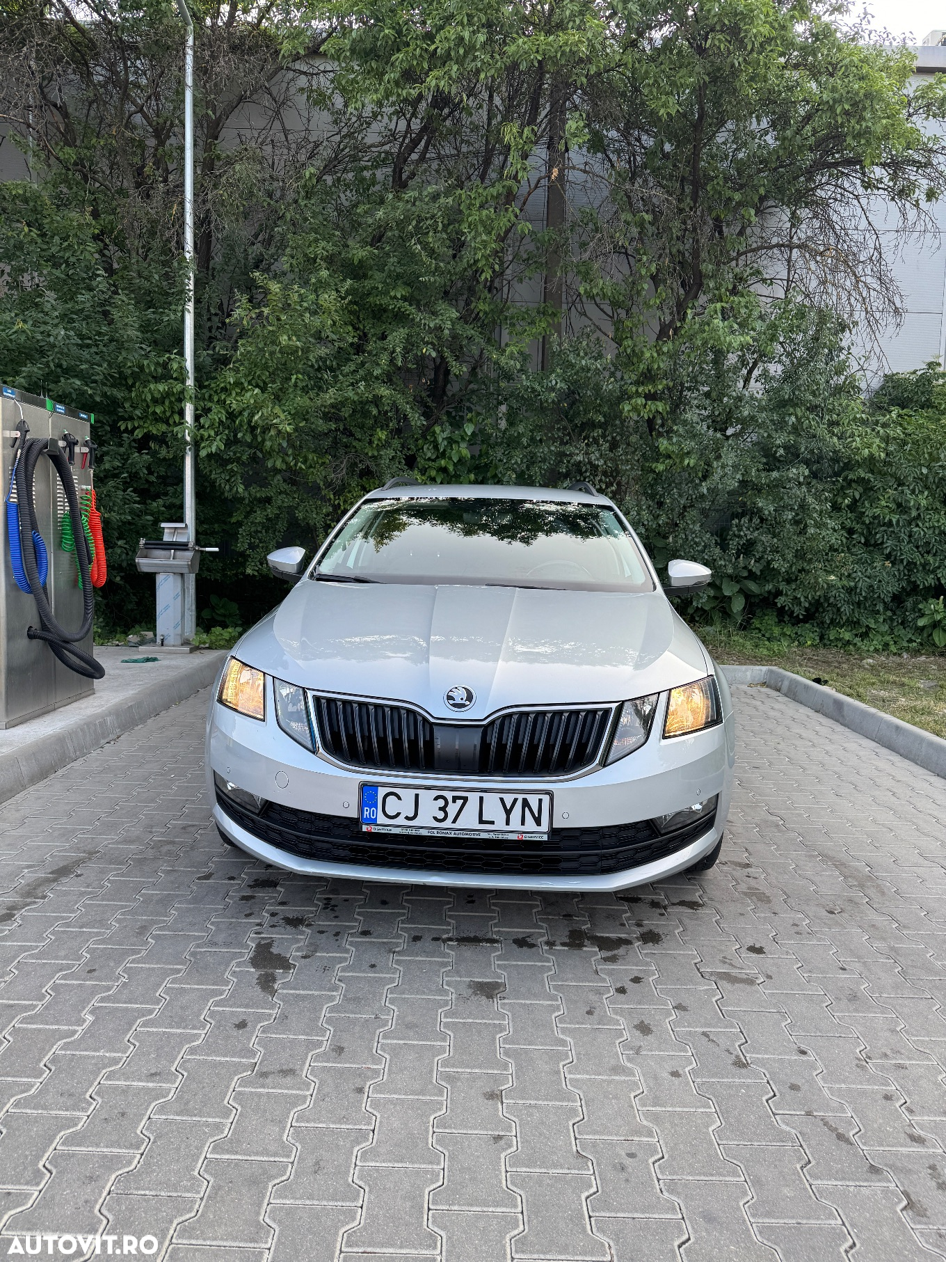 Skoda Octavia 1.6 TDI DSG Style - 2
