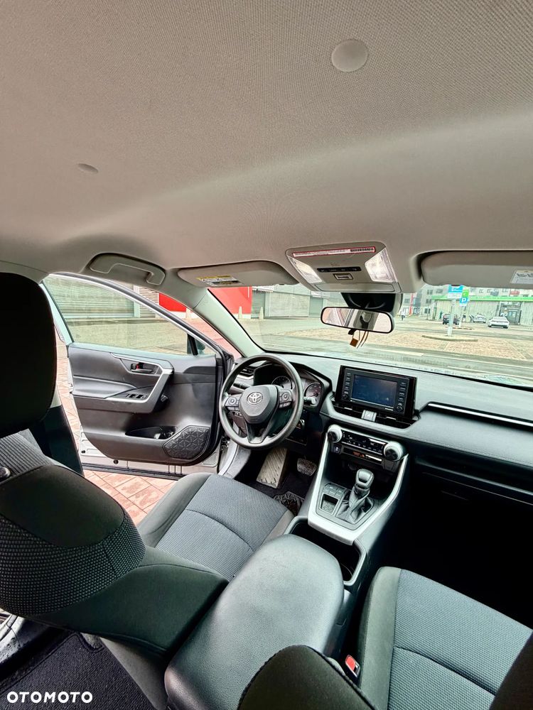 Toyota RAV4 - 11