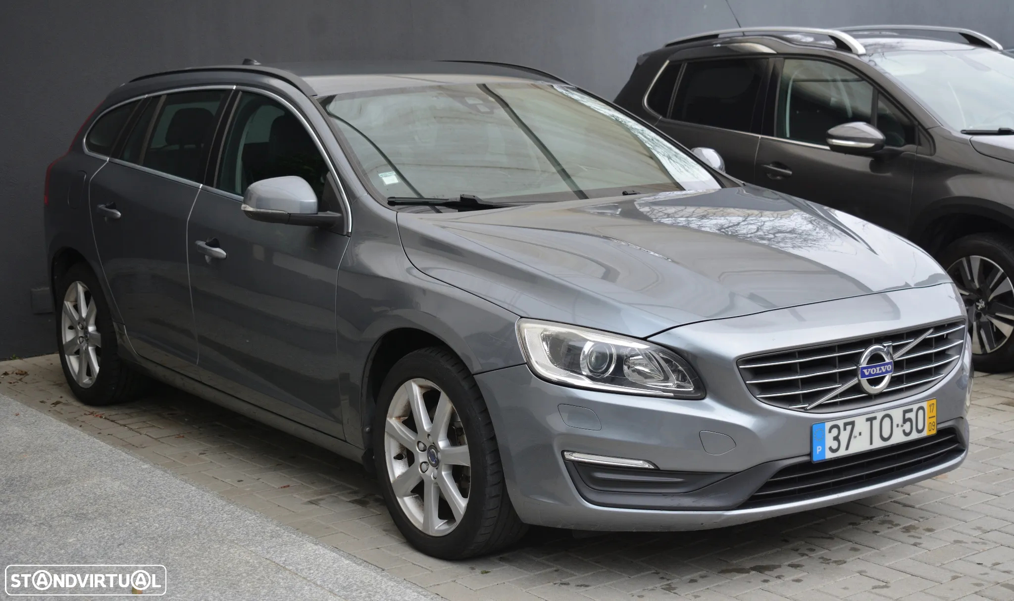 Volvo V60 2.0 D2 Momentum - 5