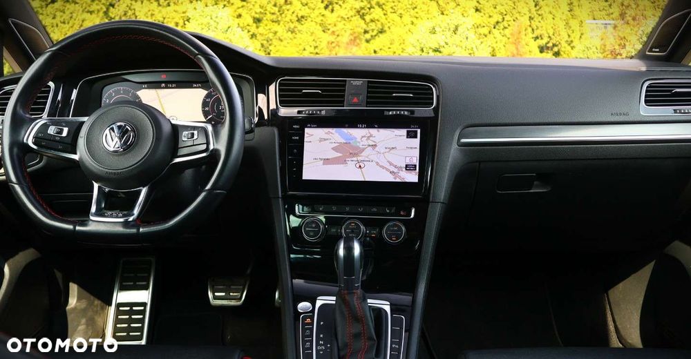 Volkswagen Golf - 14