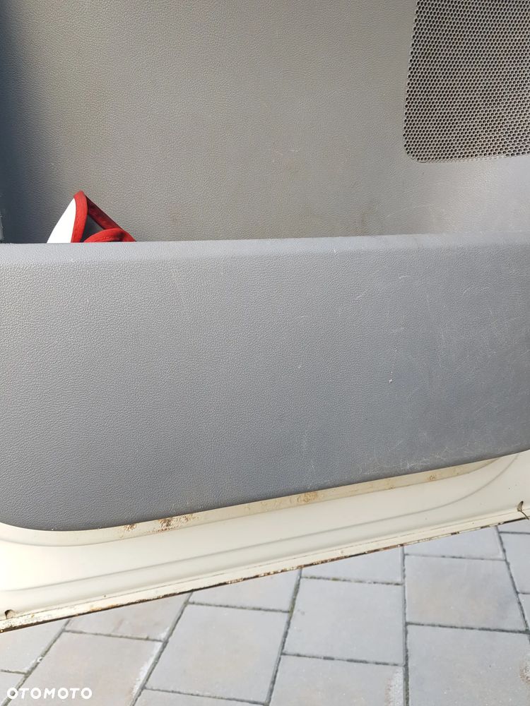Volkswagen Transporter - 25