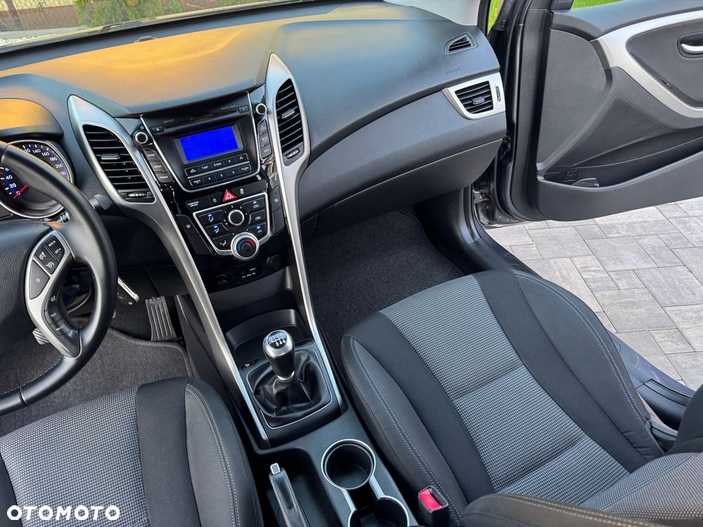 Hyundai i30 1.6 Comfort - 29