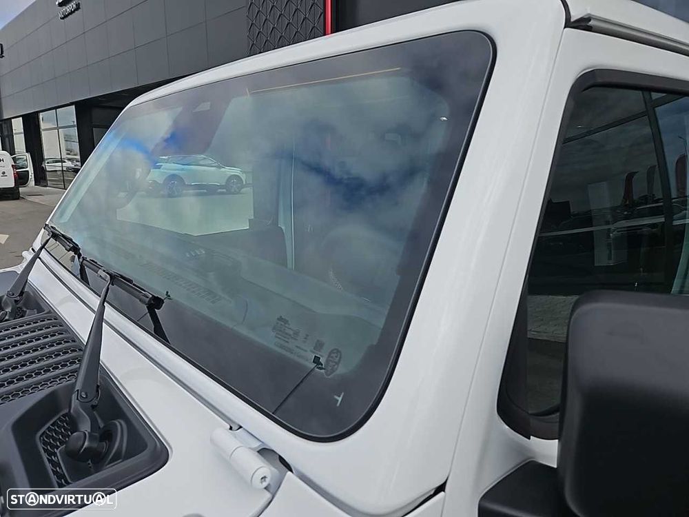 Jeep Wrangler Unlimited - 16