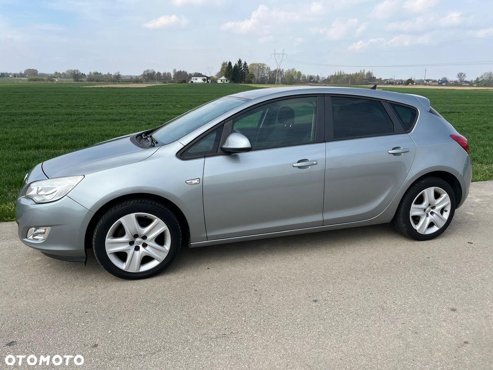 Opel Astra 1.4 T Cosmo - 16