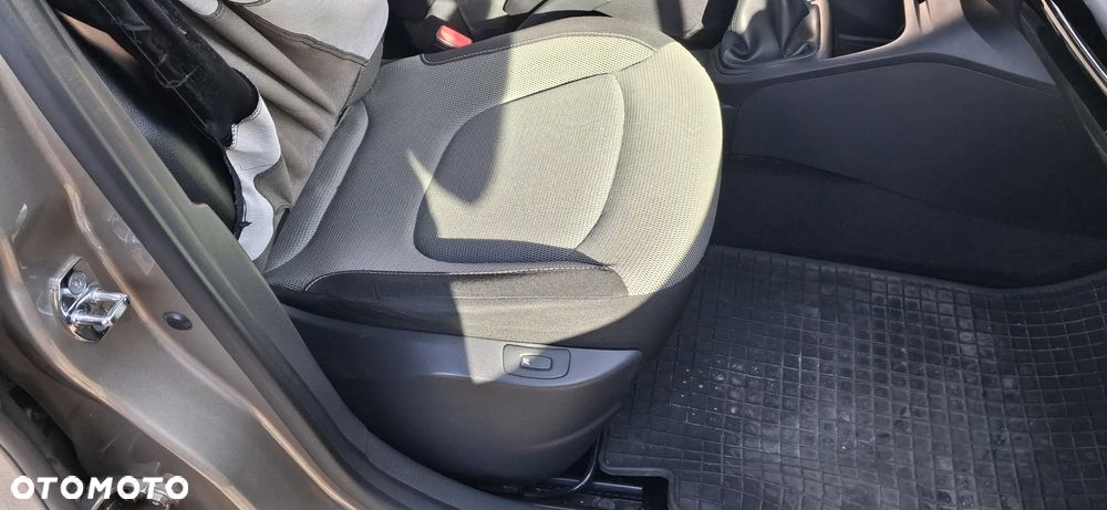 Renault Captur ENERGY TCe 90 Start&Stop Experience - 11