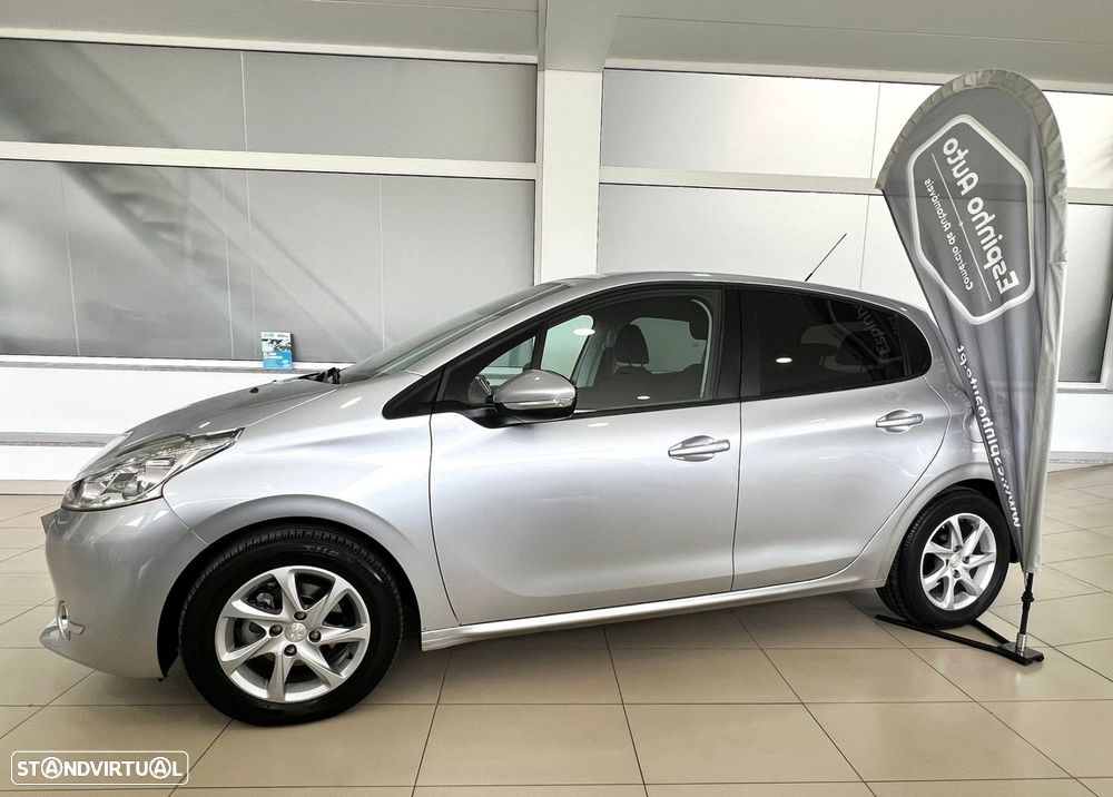 Peugeot 208 1.2 VTi SE Style - 15