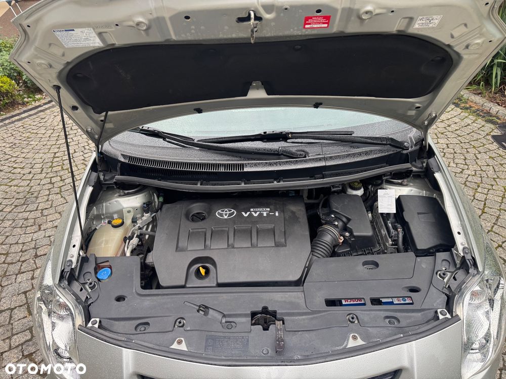 Toyota Auris 1.6 VVT-i Executive - 33