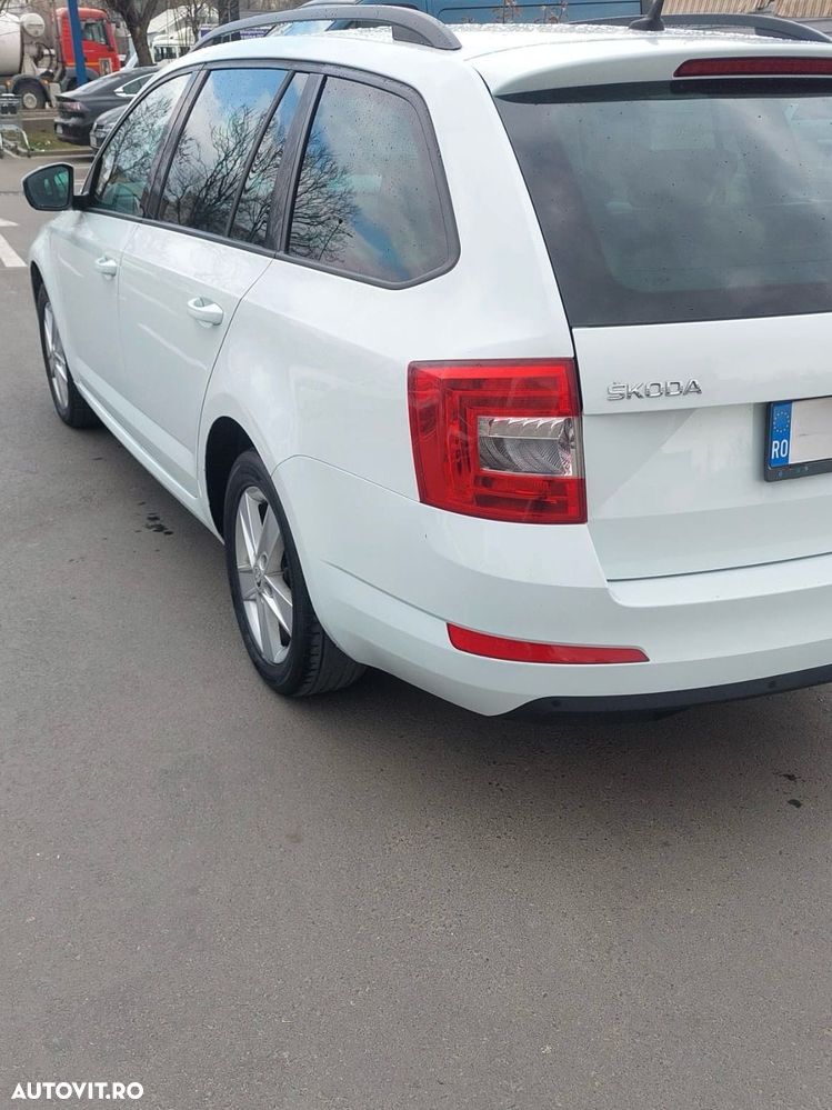 Skoda Octavia 2.0 TDI ELEGANCE DSG - 4