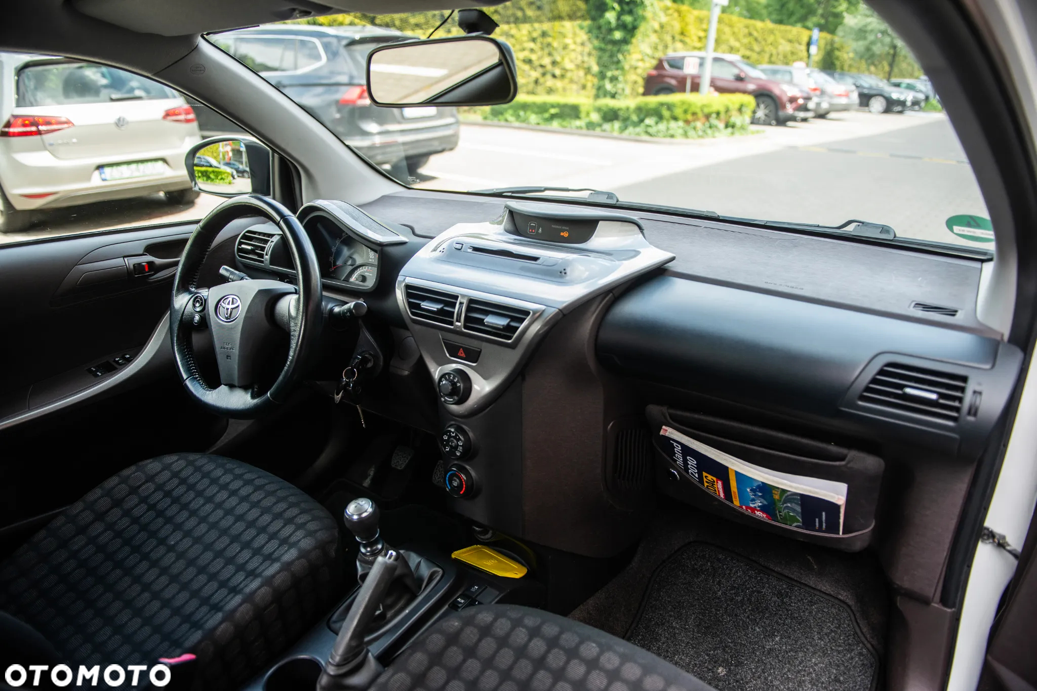Toyota iQ 1.0 Sol - 28