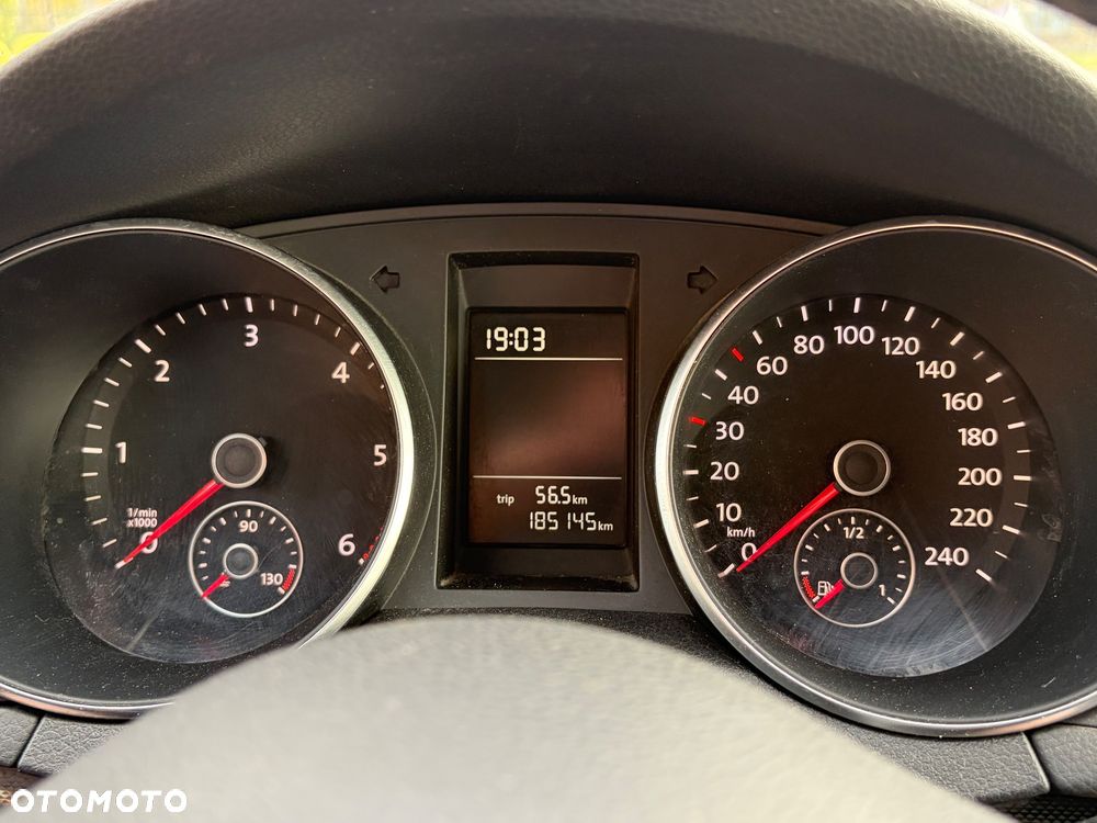 Volkswagen Golf 1.6 TDI DPF Comfortline - 19