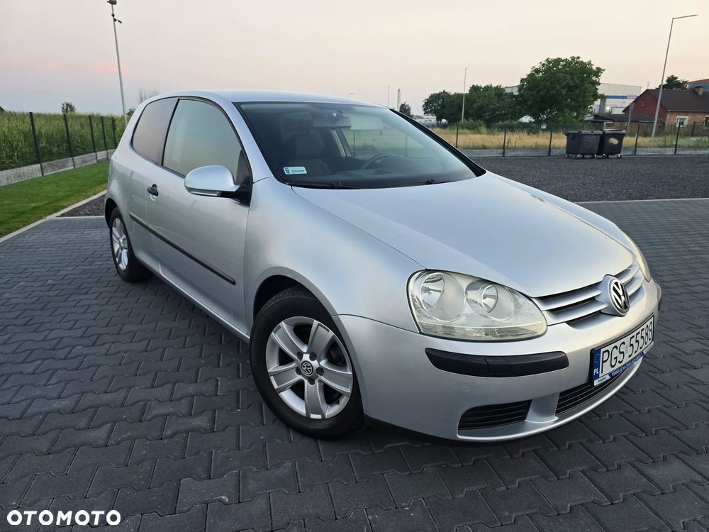 Volkswagen Golf 1.9 TDI Sportline - 1