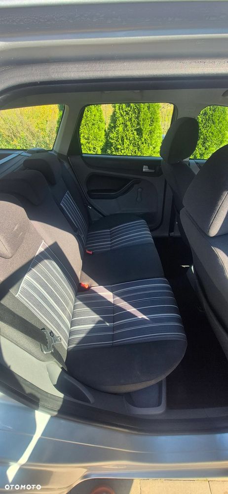 Ford Focus 1.6 TDCi DPF Silver Magic - 6