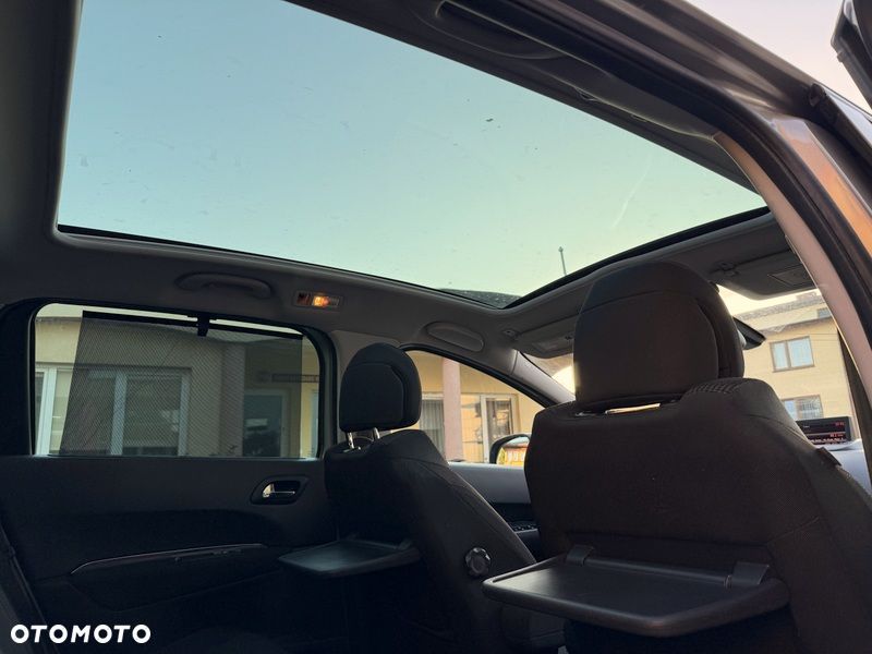 Peugeot 5008 155 THP Family - 13