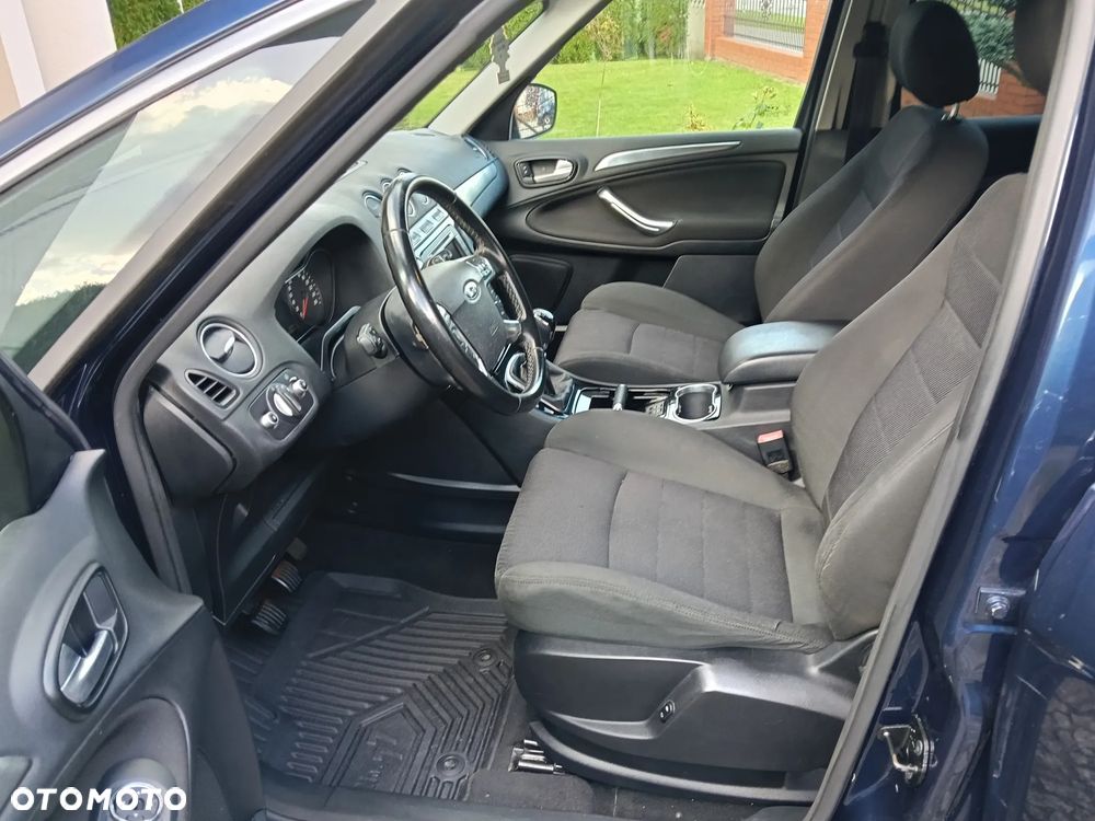 Ford S-Max - 14