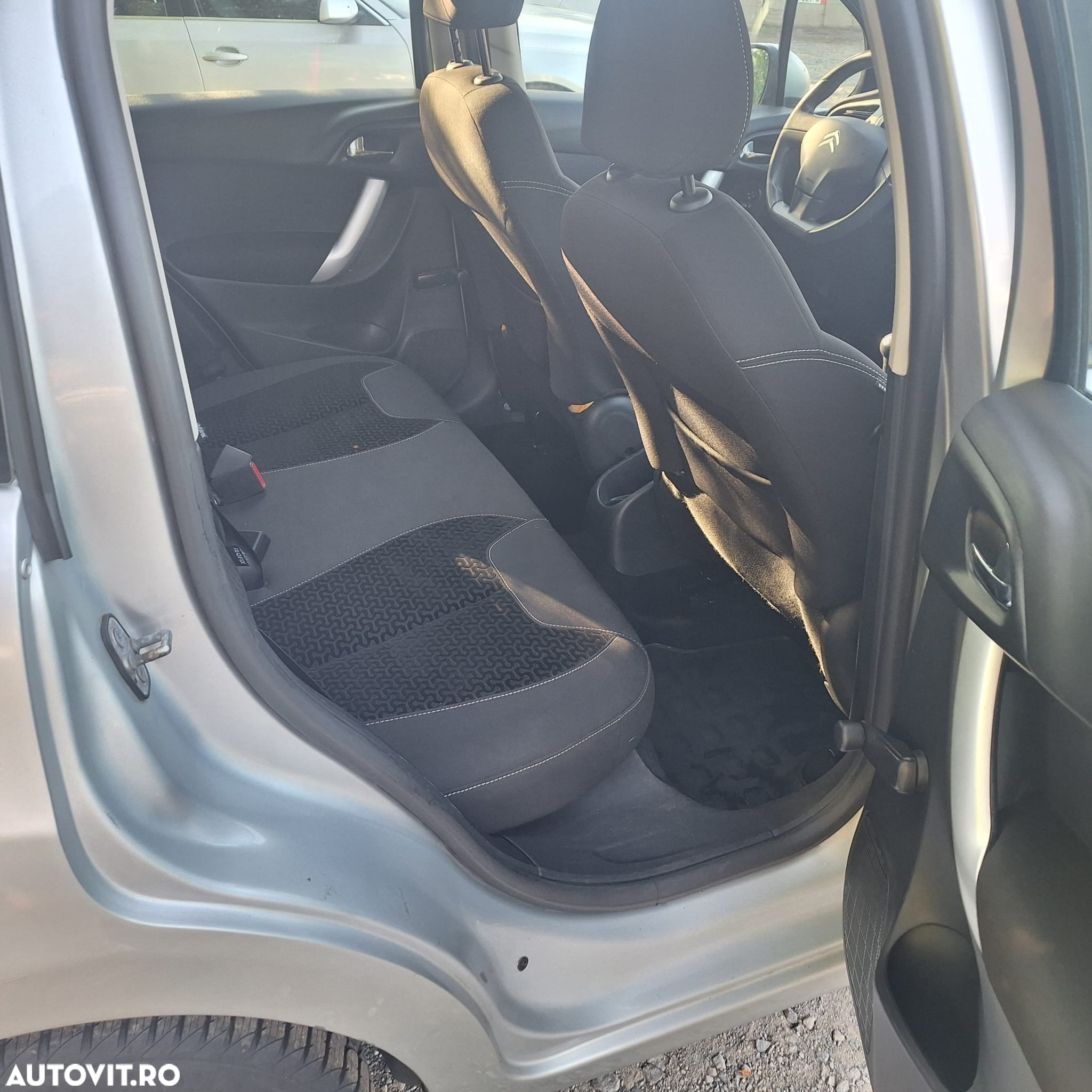 Citroën C3 HDi 70 FAP Attraction - 7