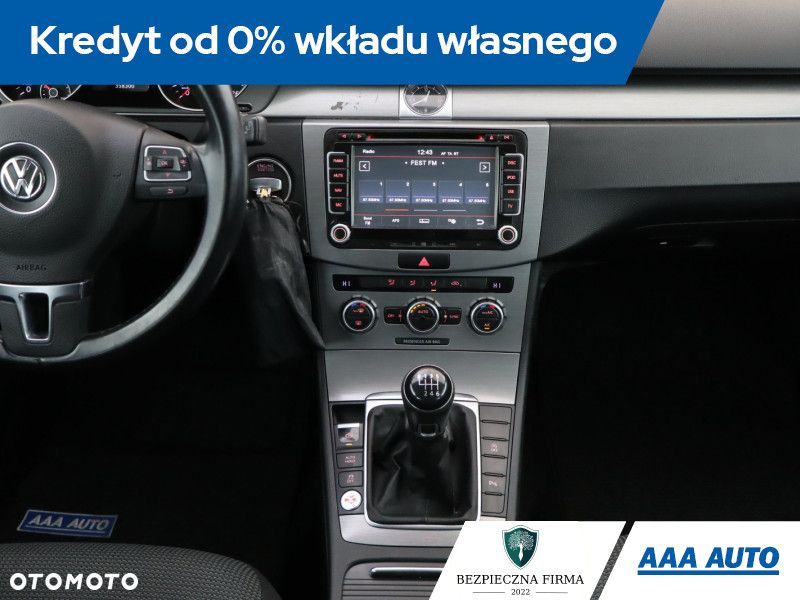 Volkswagen Passat Variant - 14