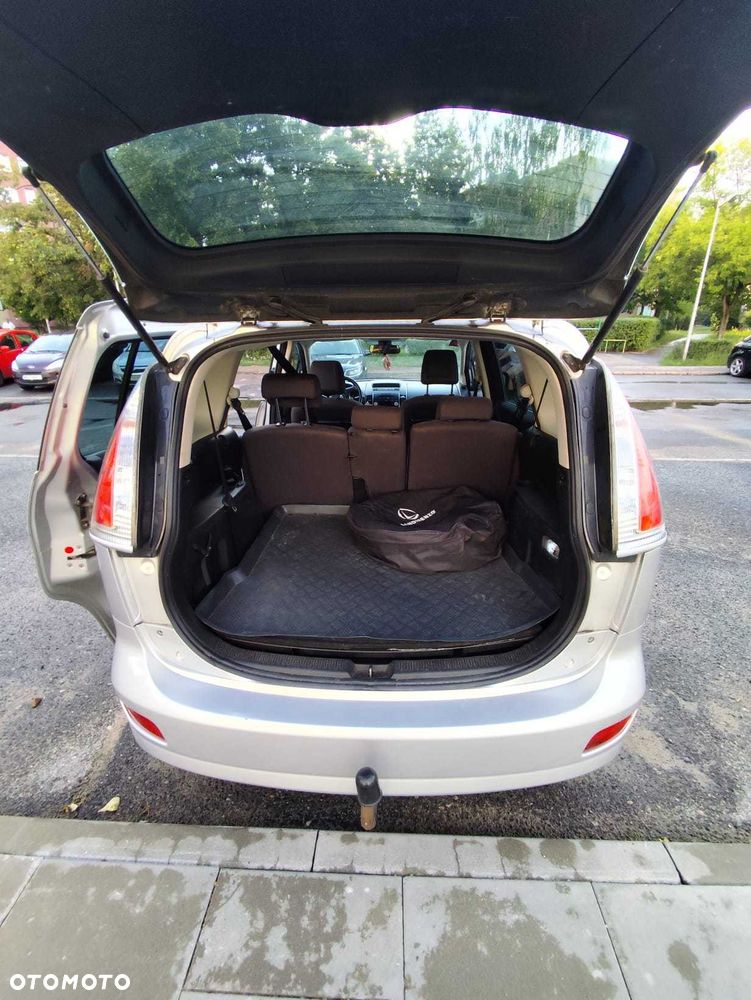 Mazda 5 - 6