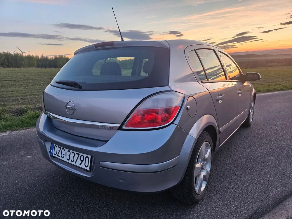 Opel Astra 1.7 CDTI Enjoy - 17