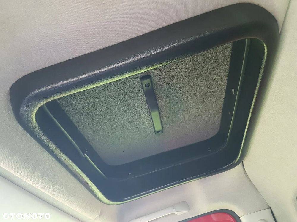 Iveco 50C18 DAILY 12EP PLANDEKA FIRANKA 5,11x2,45x2,35 SPANIE 3500 KG SKRZYNIA ŁADUNKOWA PAKA KLIMATRONIK TEMPOMAT OGRZEWANIE POSTOJOWE - 34