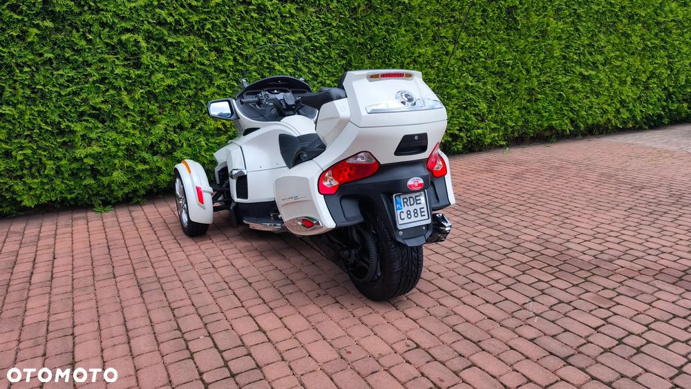 Can-Am Spyder - 4