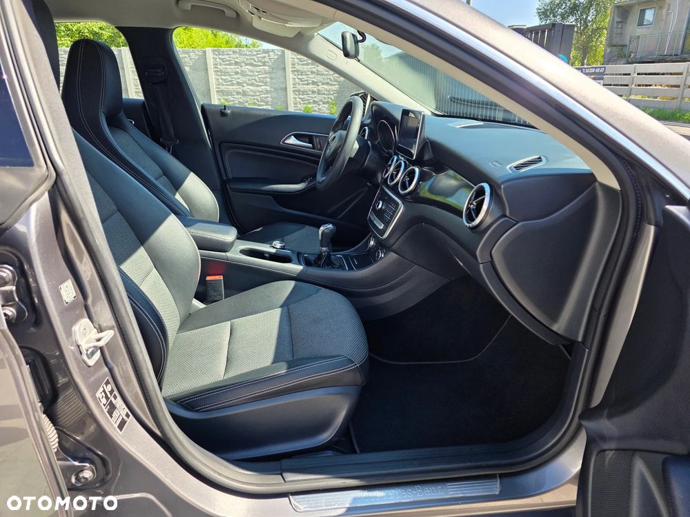 Mercedes-Benz CLA 180 d - 6