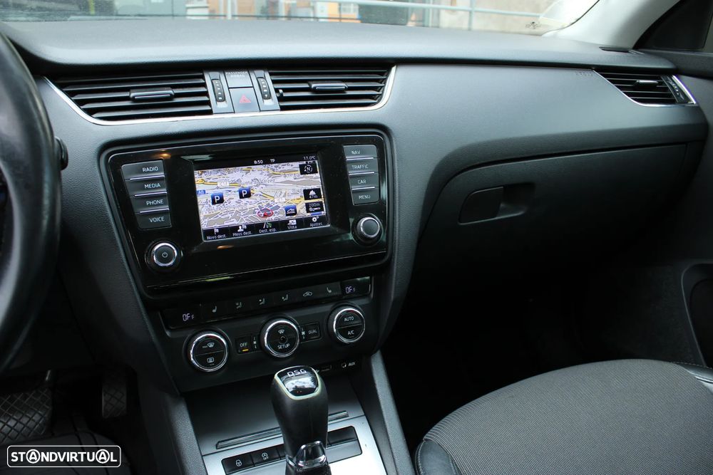 Skoda Octavia Break 1.6 TDI DPF DSG Classic - 13
