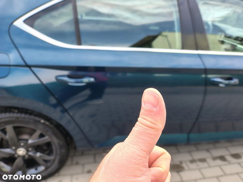 Skoda Superb 2.0 TDI Premium Edition - 21