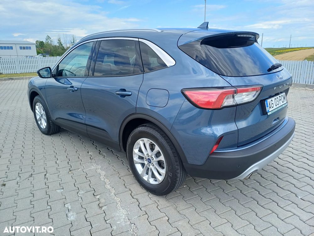 FORD Kuga 2023 — imagine 5
