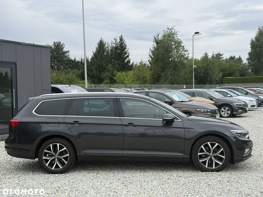 Volkswagen Passat Variant 2.0 TDI SCR Business DSG - 11
