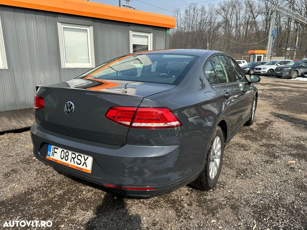 Volkswagen Passat - 3