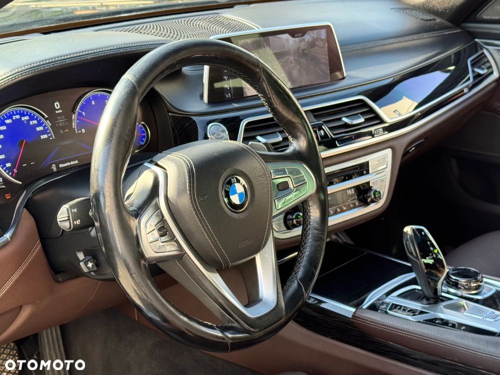 BMW Seria 7 730d - 24