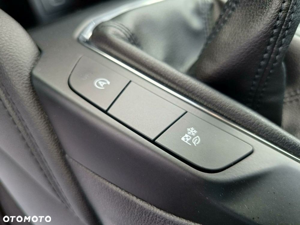Ford Kuga - 24