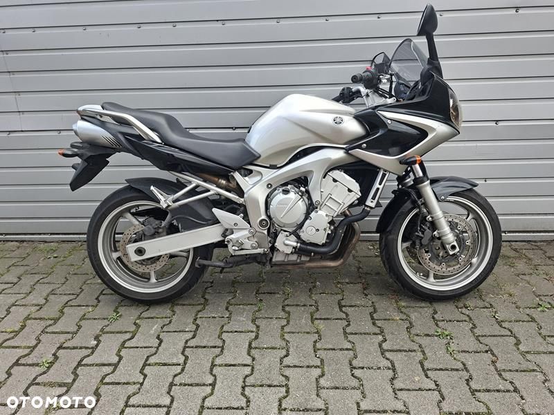 Yamaha FZ6 - 1