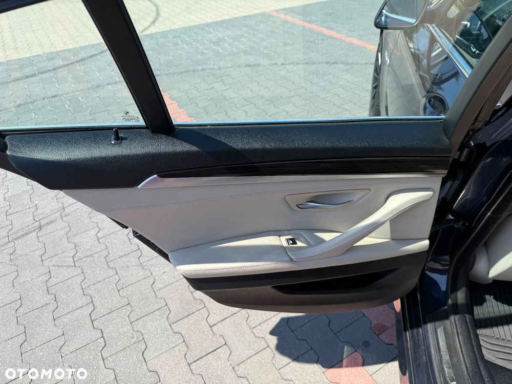 BMW Seria 5 520d - 19