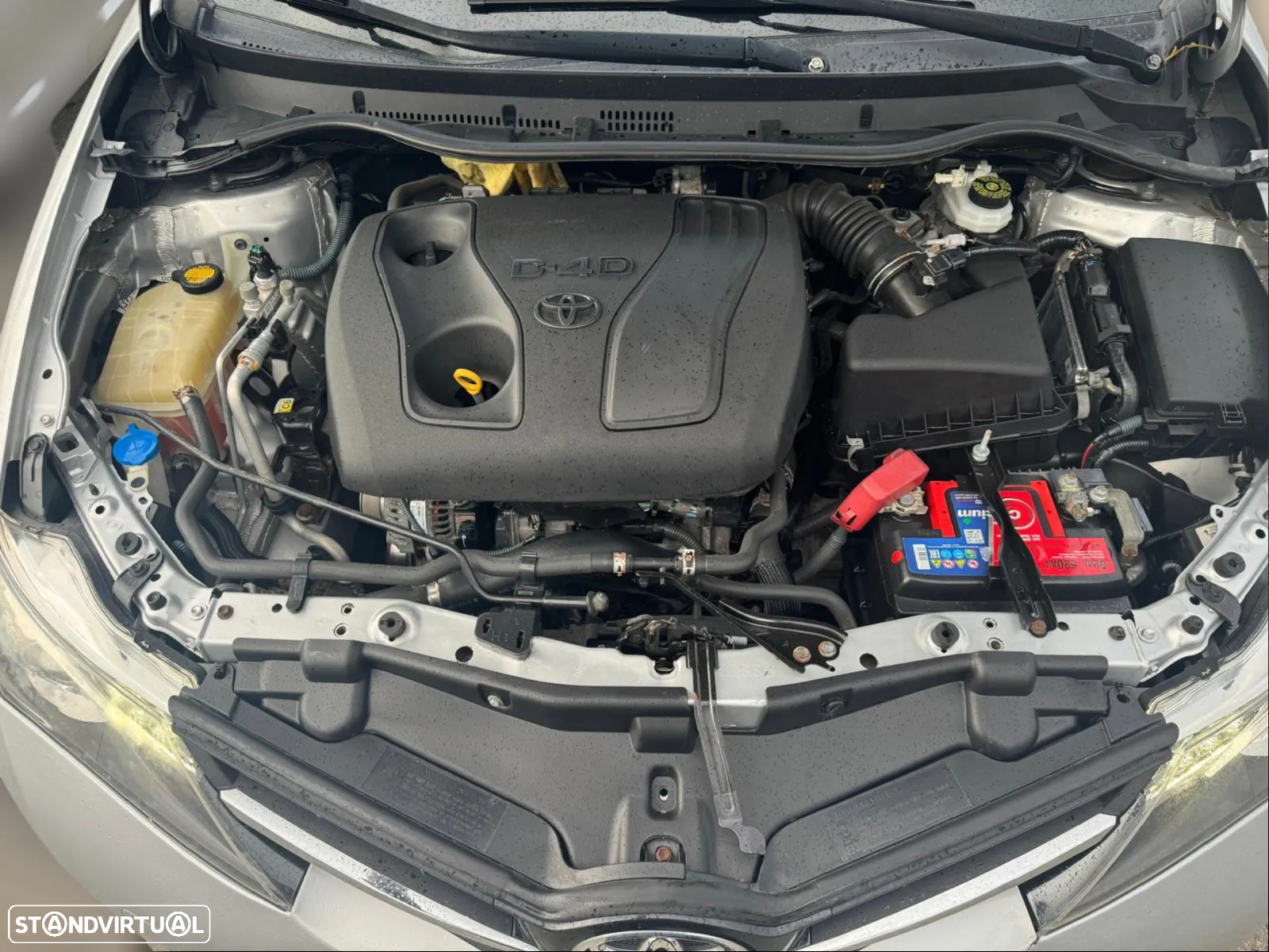 Toyota Auris 1.4 D -4 para peças - 4