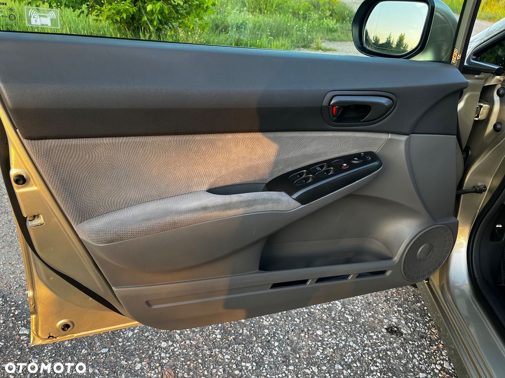 Honda Civic 1.8 Comfort - 19