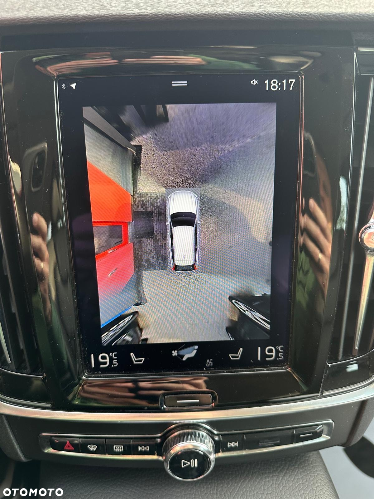 Volvo V90 D4 Momentum - 29