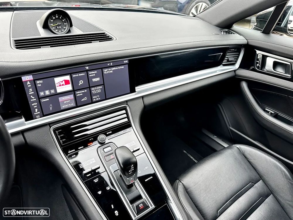 Porsche Panamera 4 E-Hybrid - 17