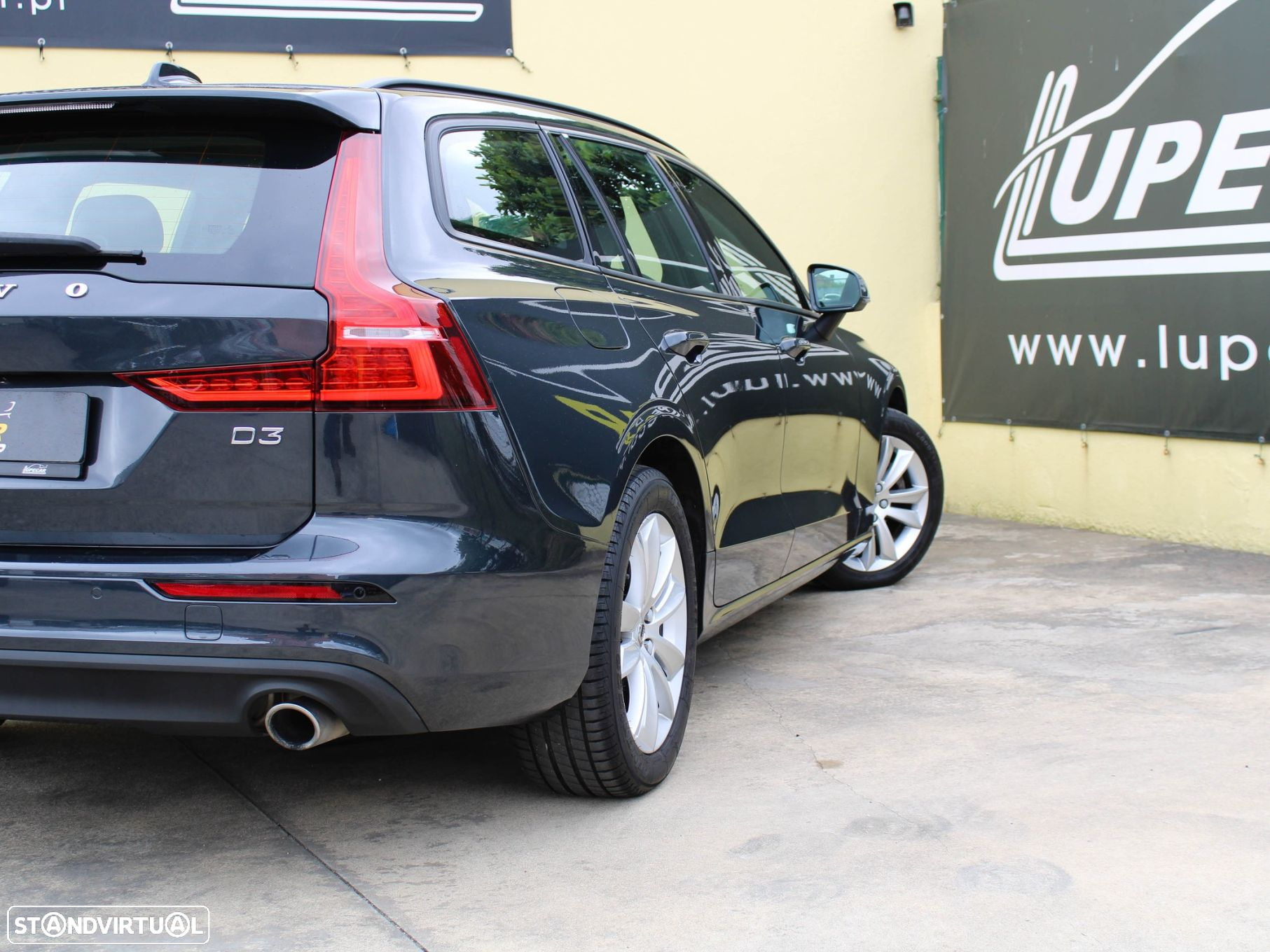 Volvo V60 2.0 D3 Momentum - 21
