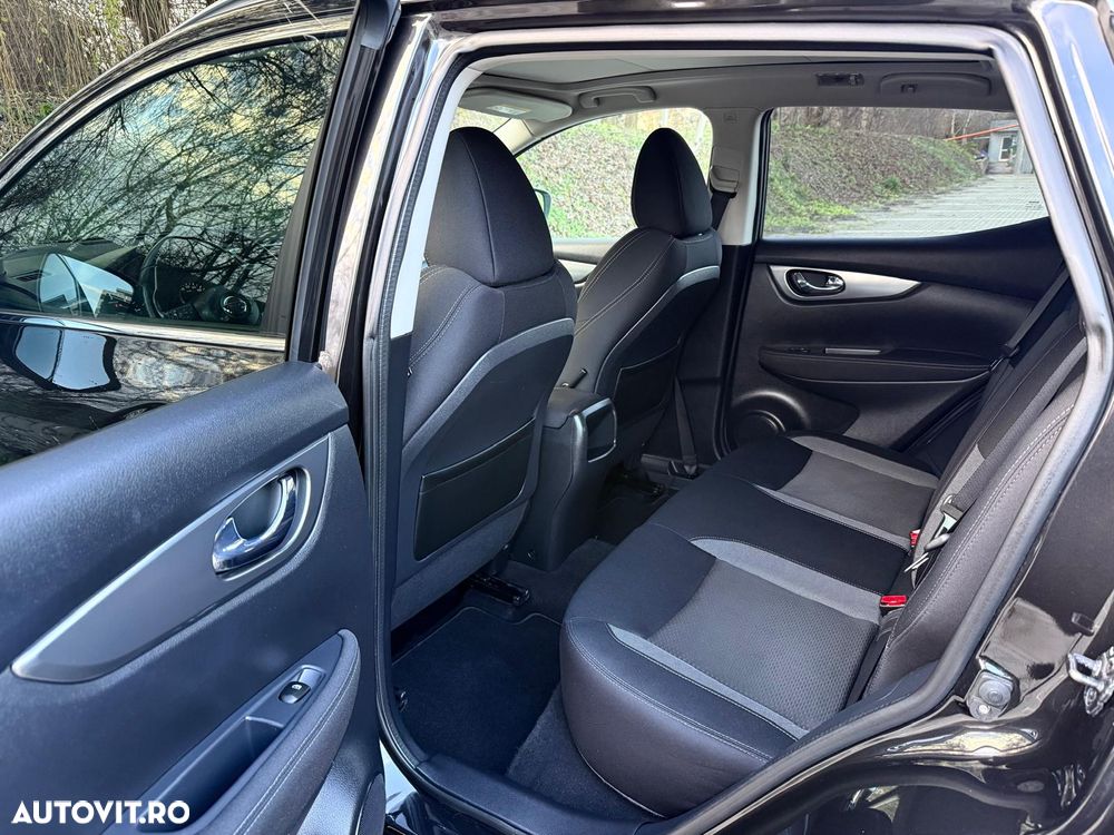 Nissan Qashqai 1.5 DCI N-Connecta - 17