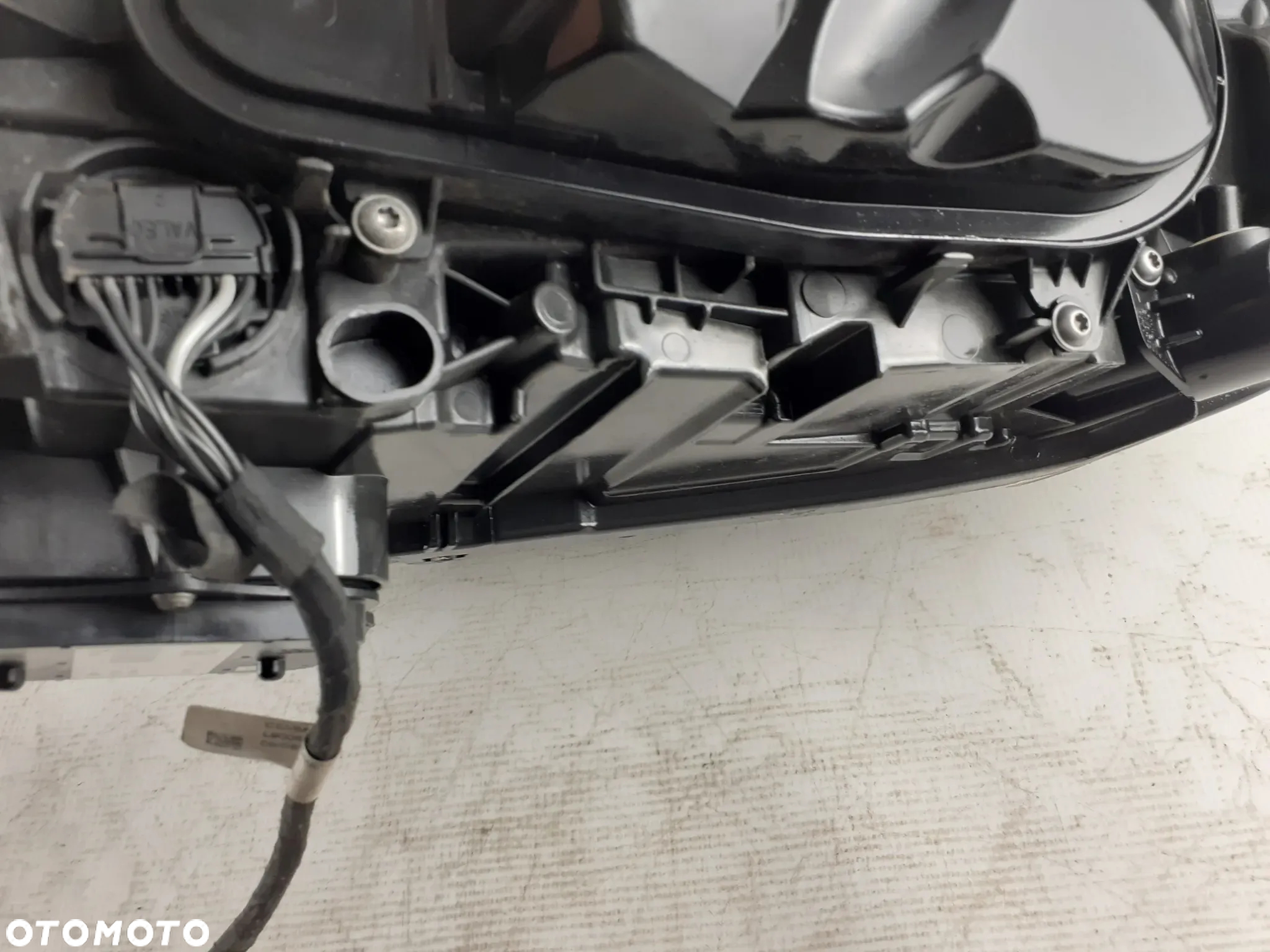 Lampa Volvo prawa XC60 xenon 13-17r - 10